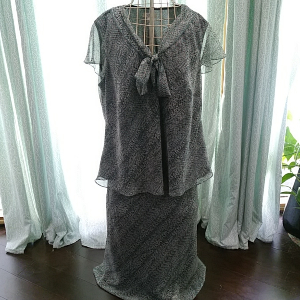 Cato 2 pc skirt and top